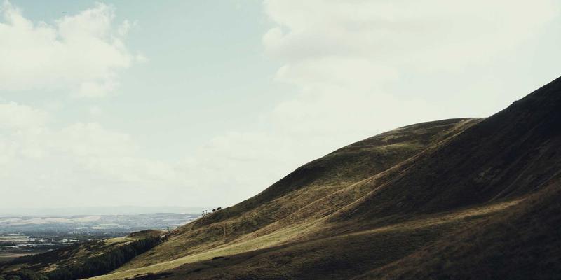 西安快递价格战白热化：同城配送服务缩水，消费者权益如何保障？